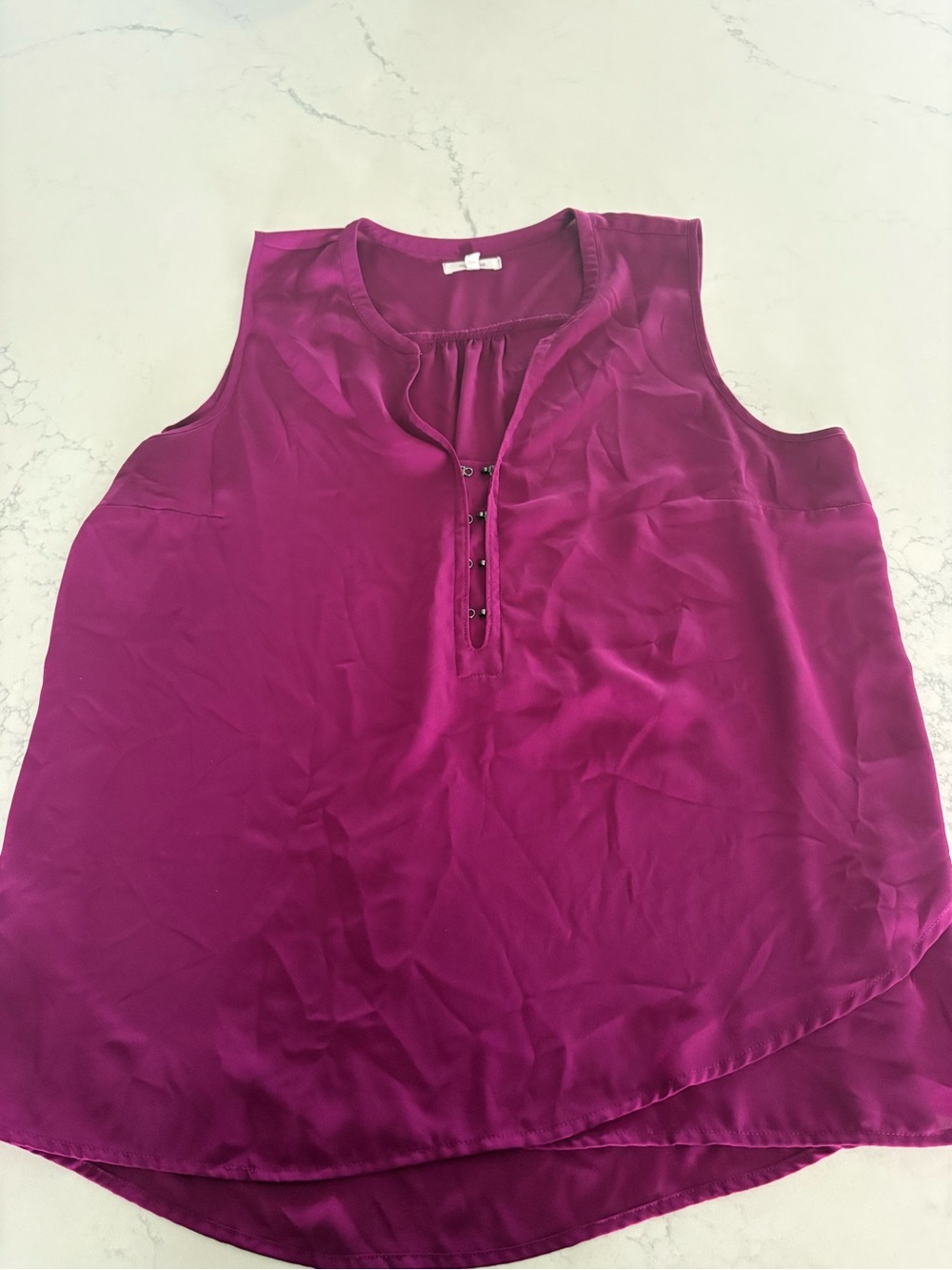 Maurices Sleeveless Henley Top in Magenta